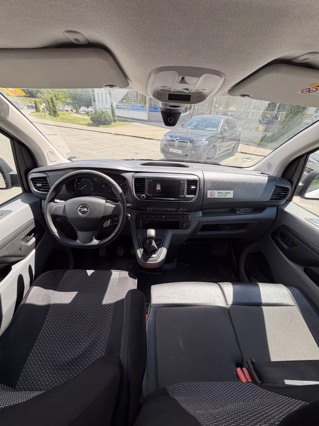 Opel Vivaro фото 17