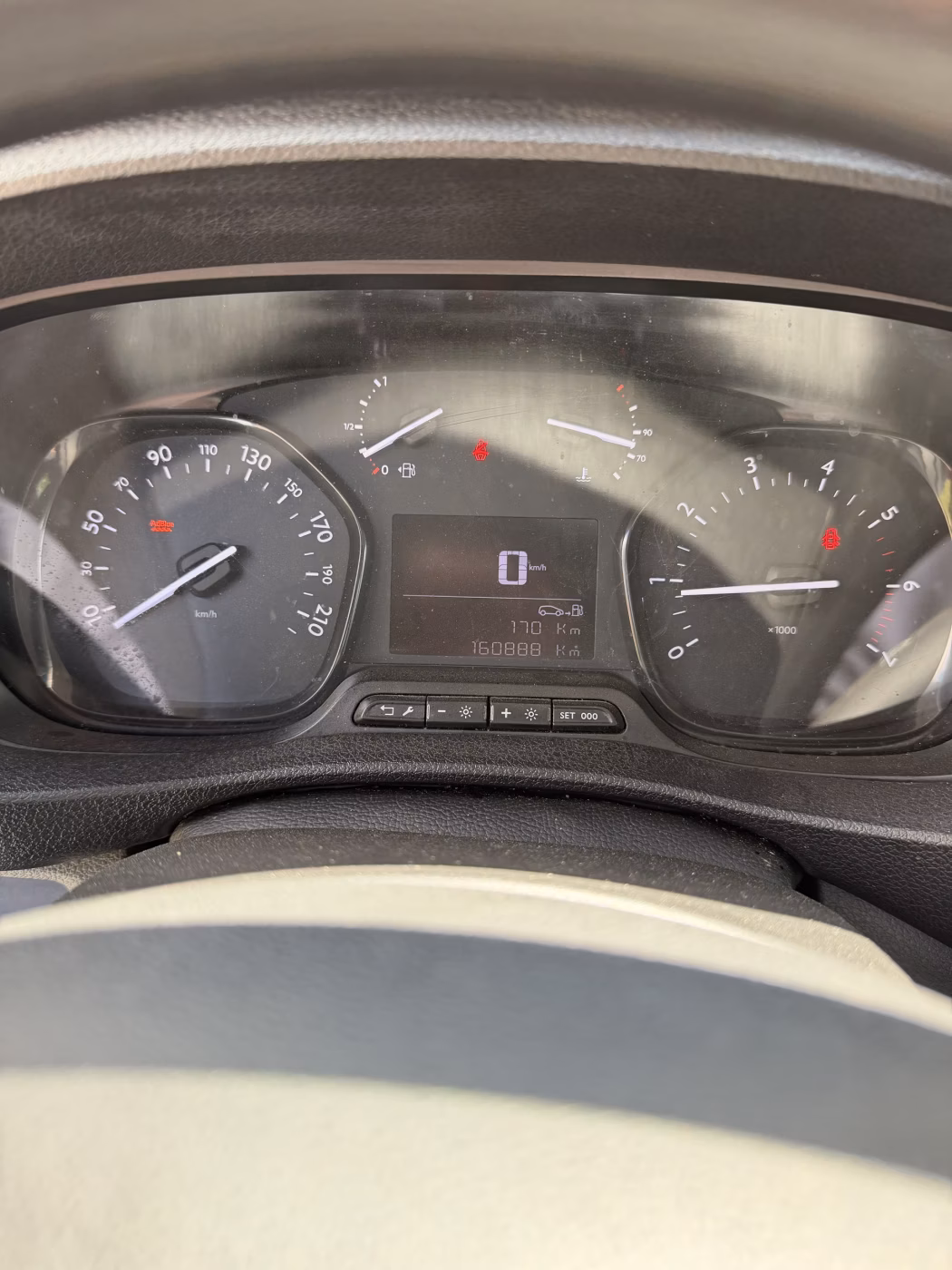 Opel Vivaro фото 20