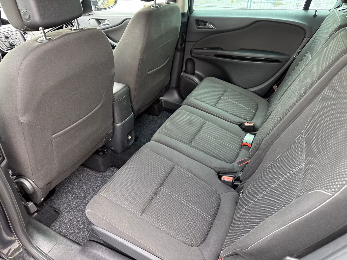 Opel Zafira фото 9