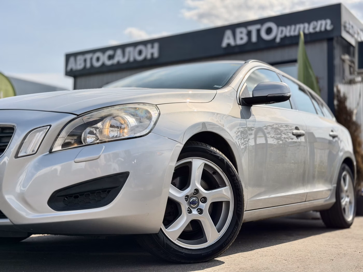 Volvo V60 фото 2
