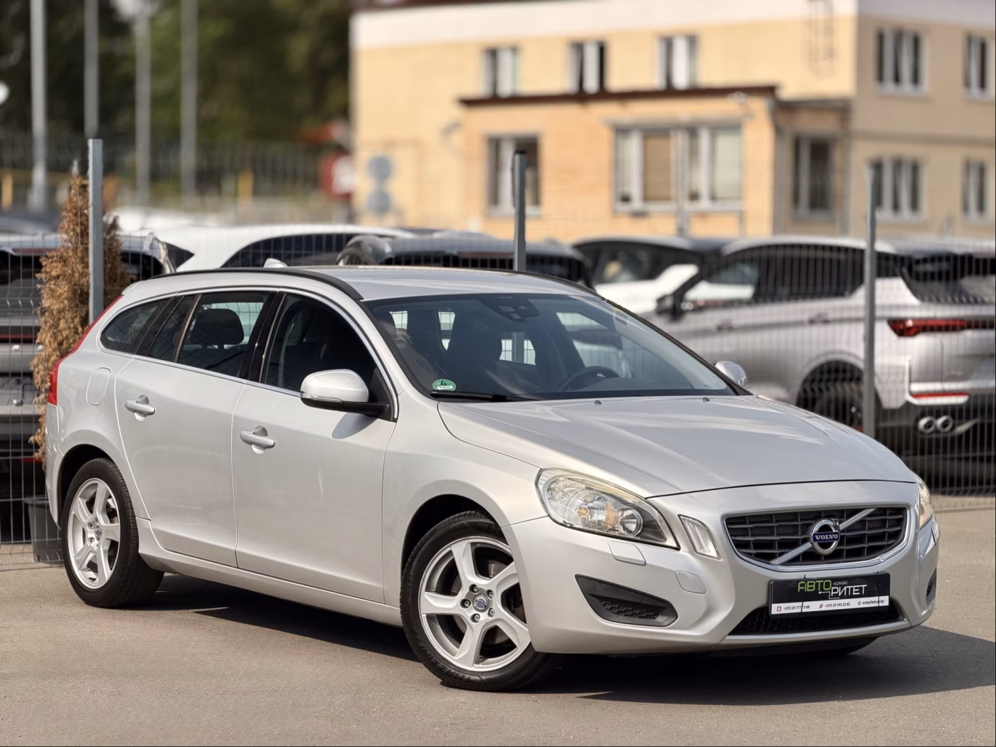 Volvo V60 фото 5