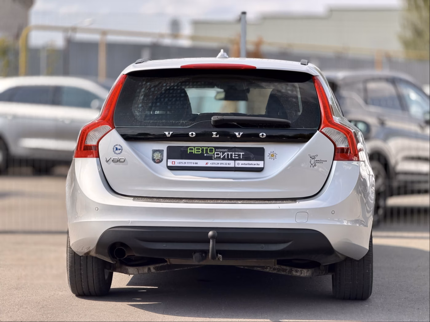 Volvo V60 фото 8