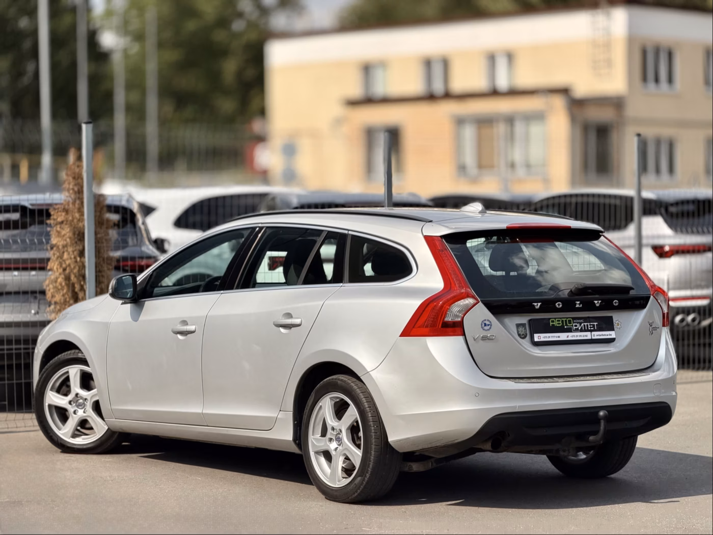 Volvo V60 фото 9