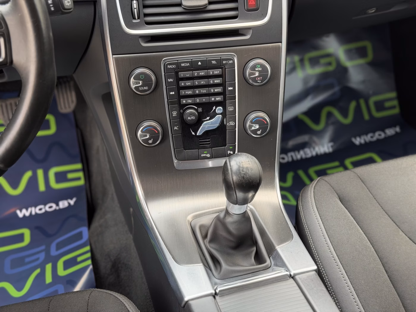 Volvo V60 фото 19