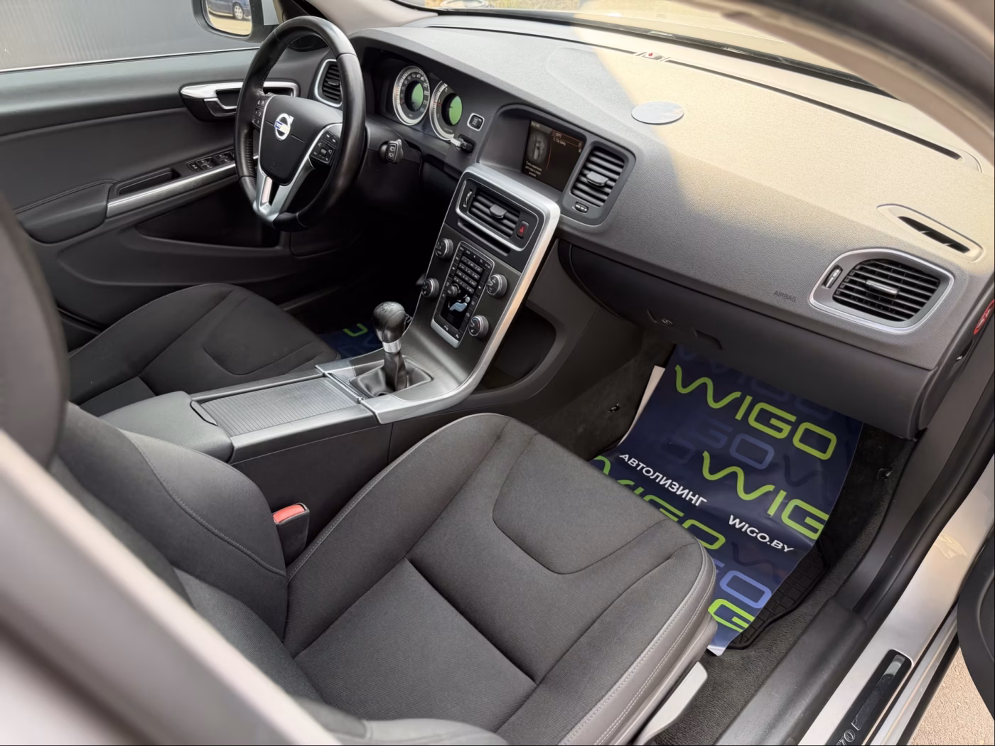 Volvo V60 фото 20