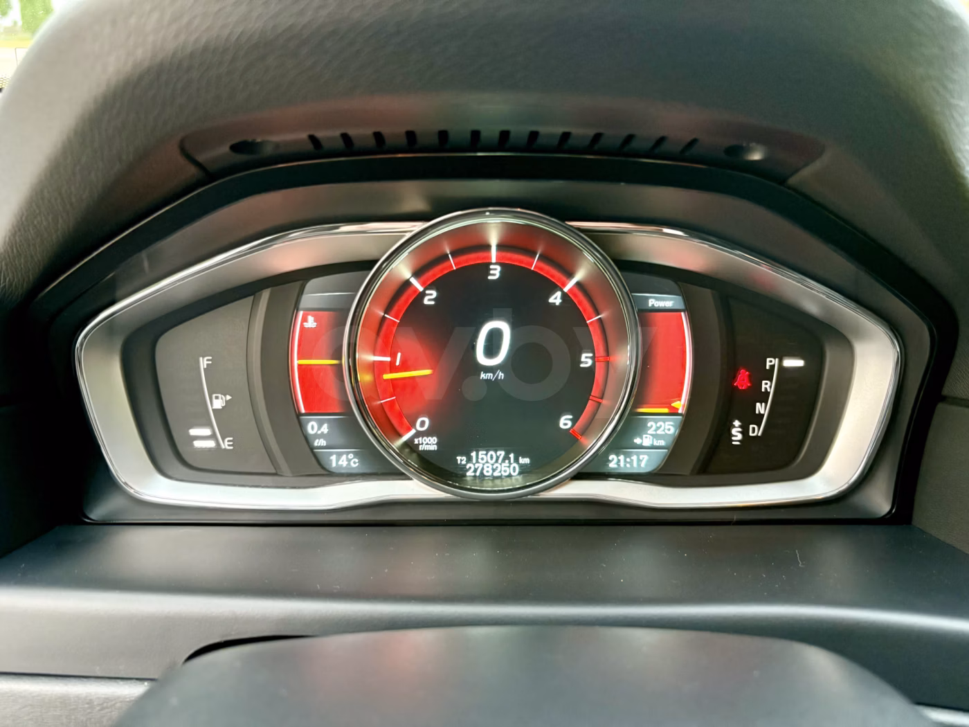 Volvo V70 фото 12