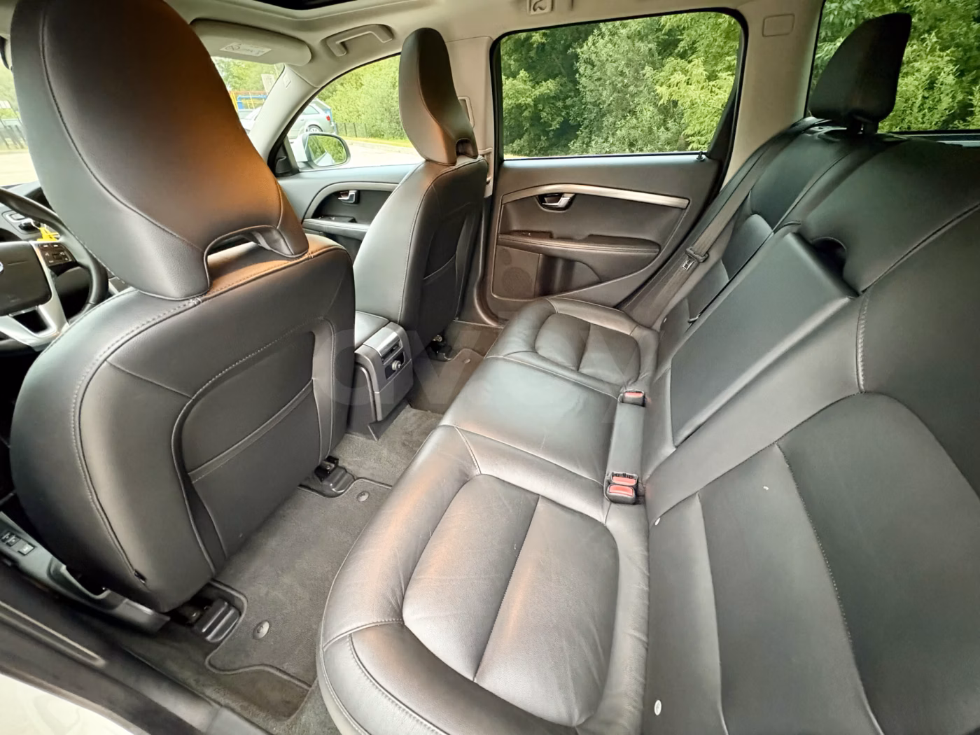 Volvo V70 фото 13