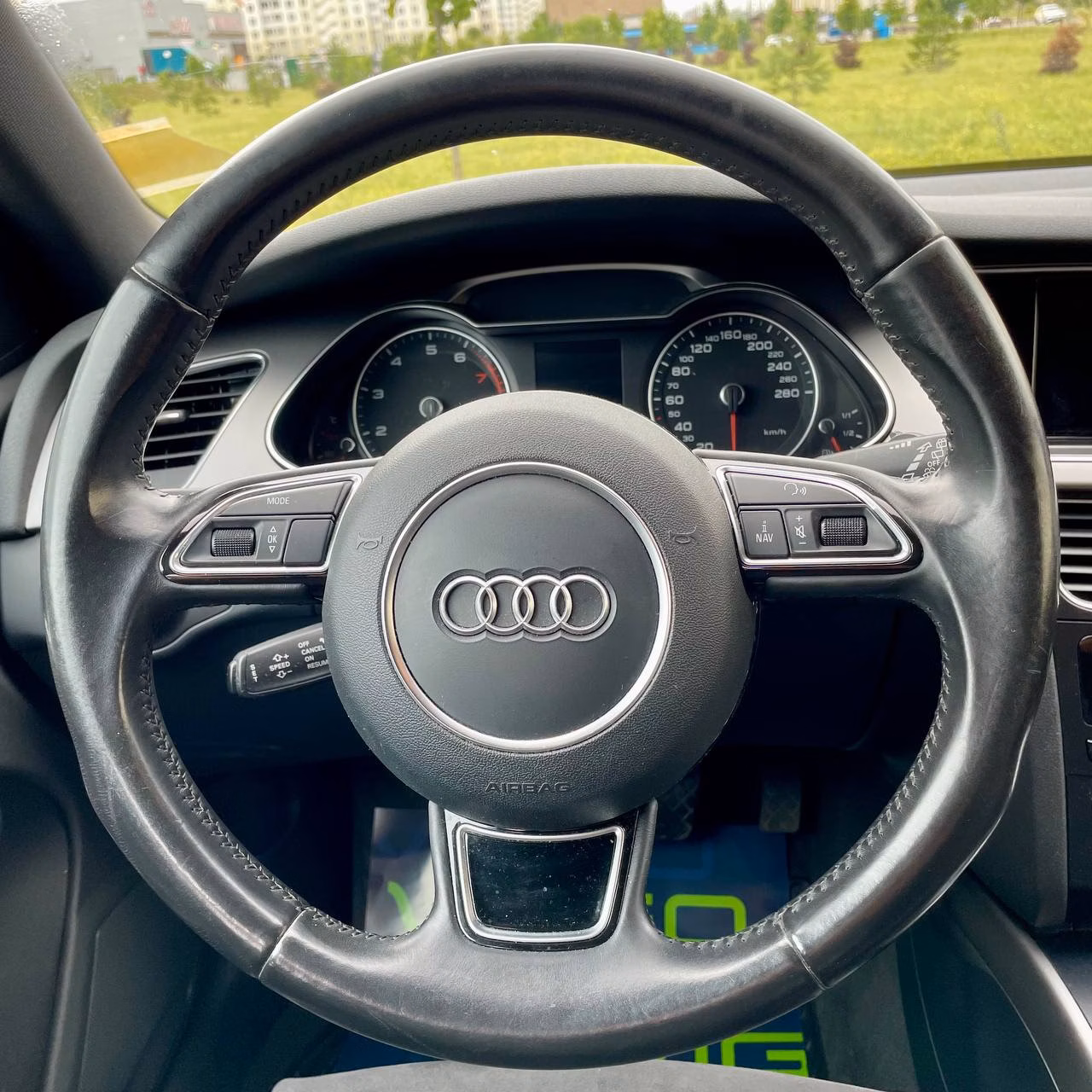 Audi A4 фото 8