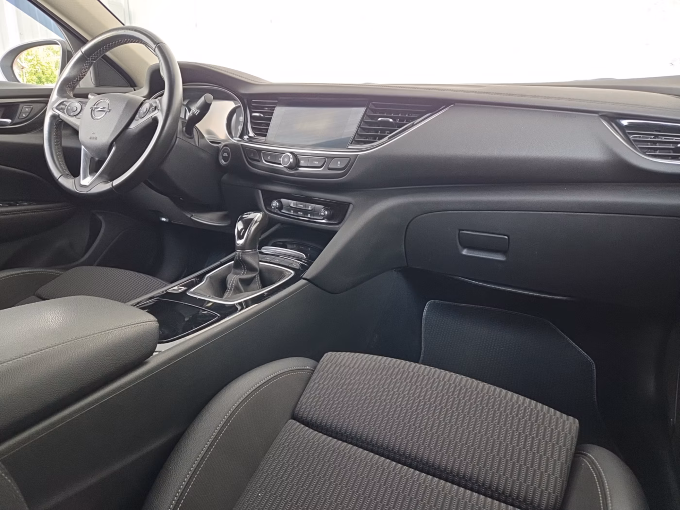Opel Insignia фото 12