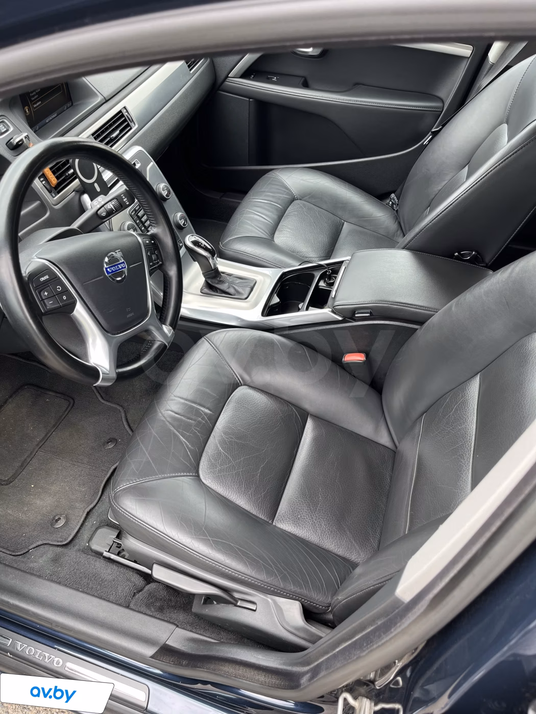 Volvo V70 фото 10