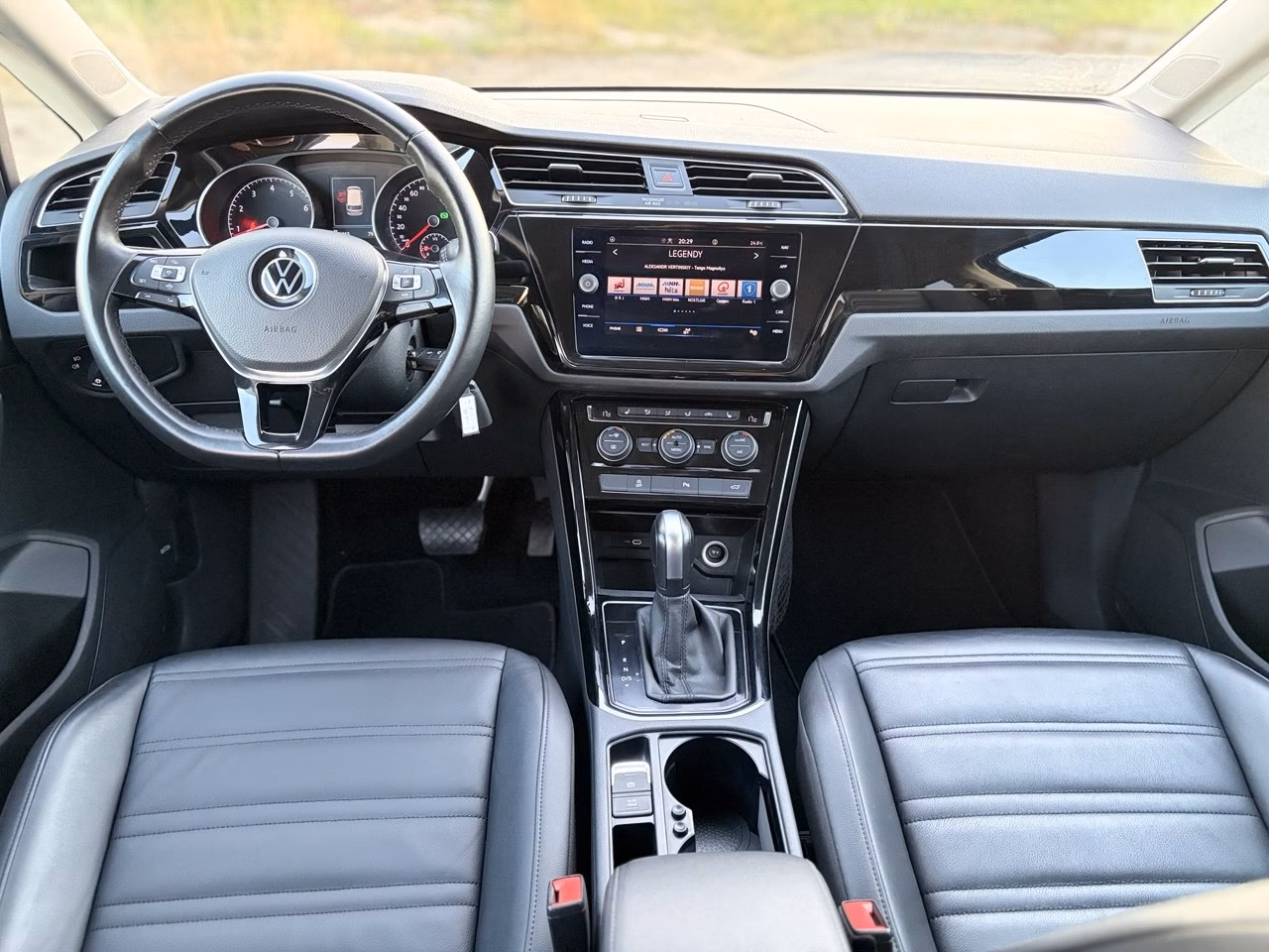 Volkswagen Touran фото 6
