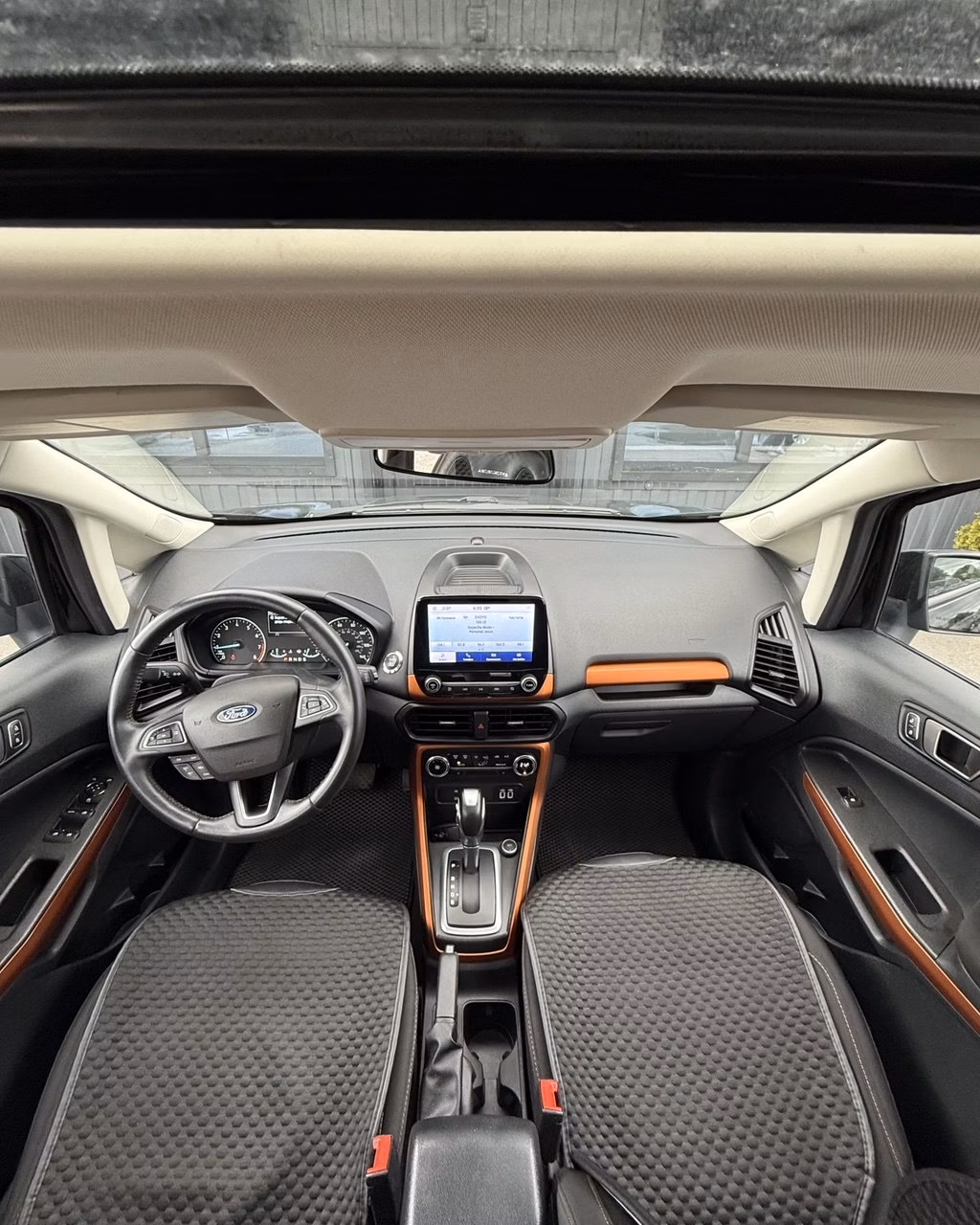 Ford EcoSport фото 9