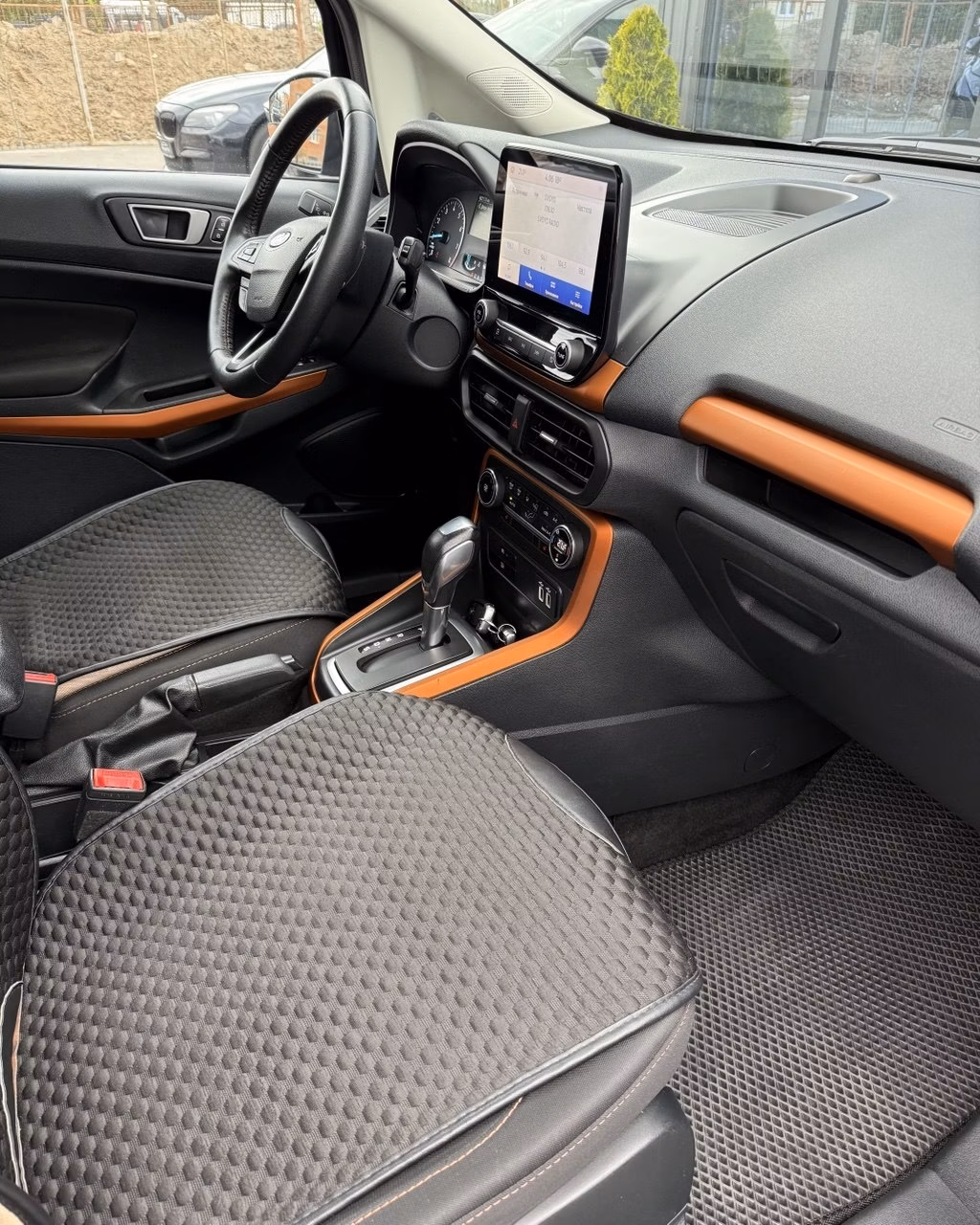 Ford EcoSport фото 11