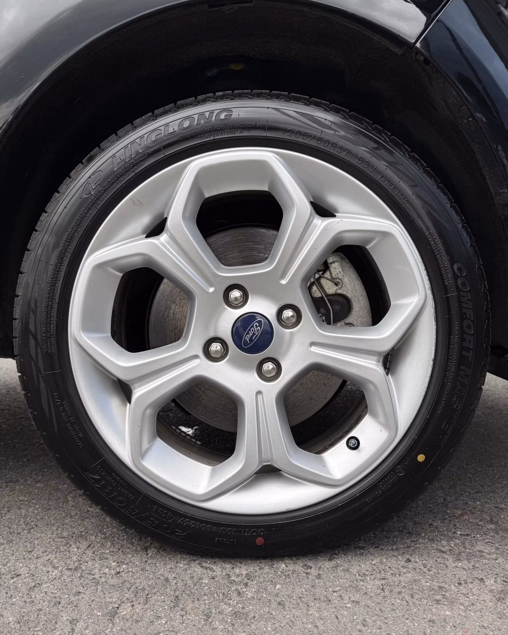 Ford EcoSport фото 16