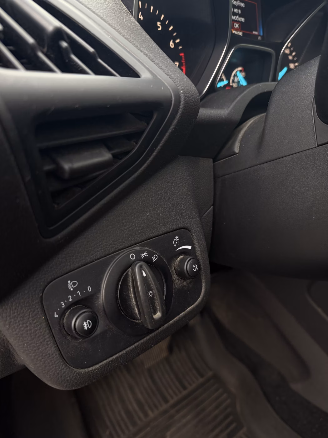 Ford Kuga фото 13