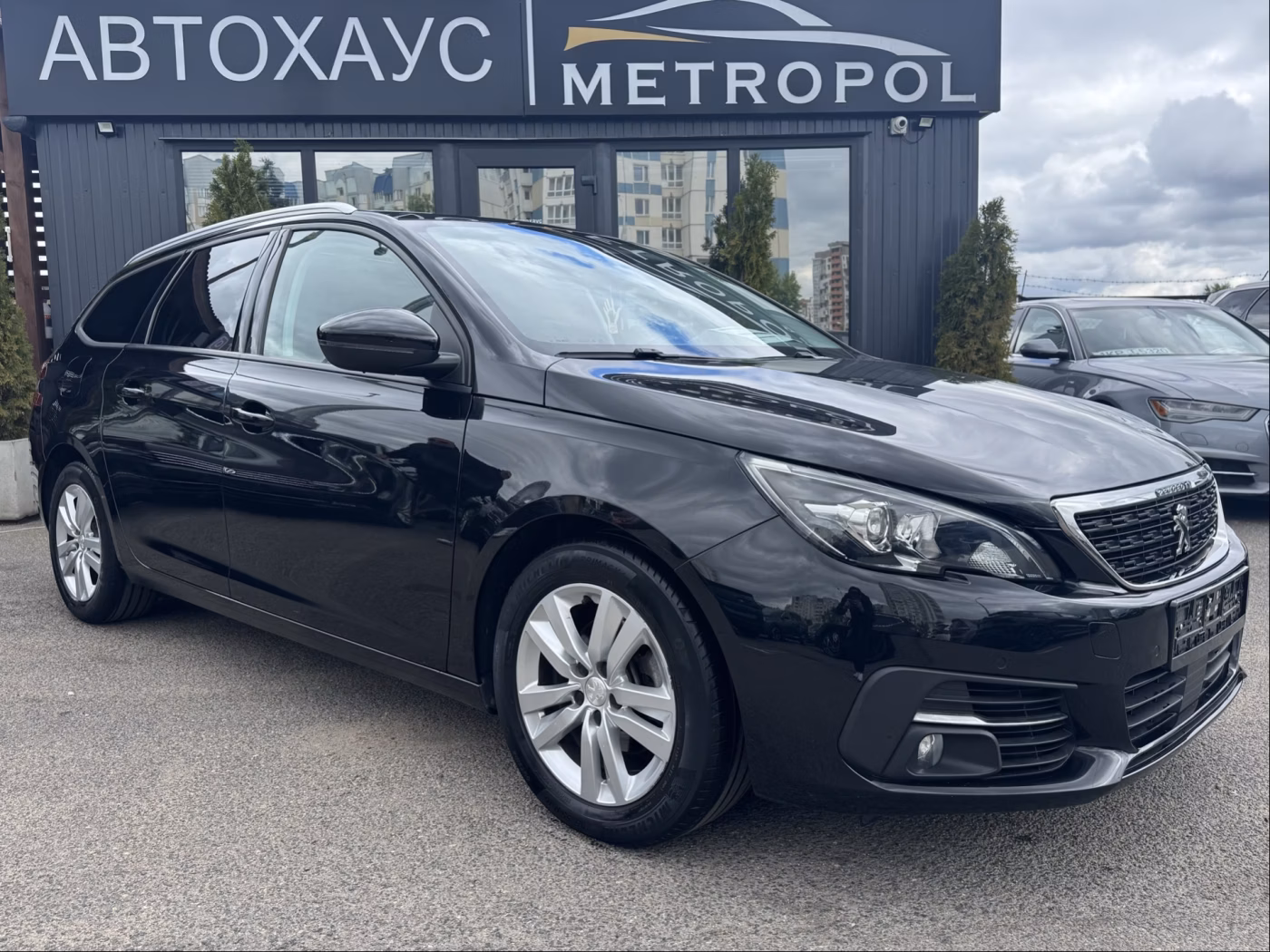 Peugeot 308 фото 2