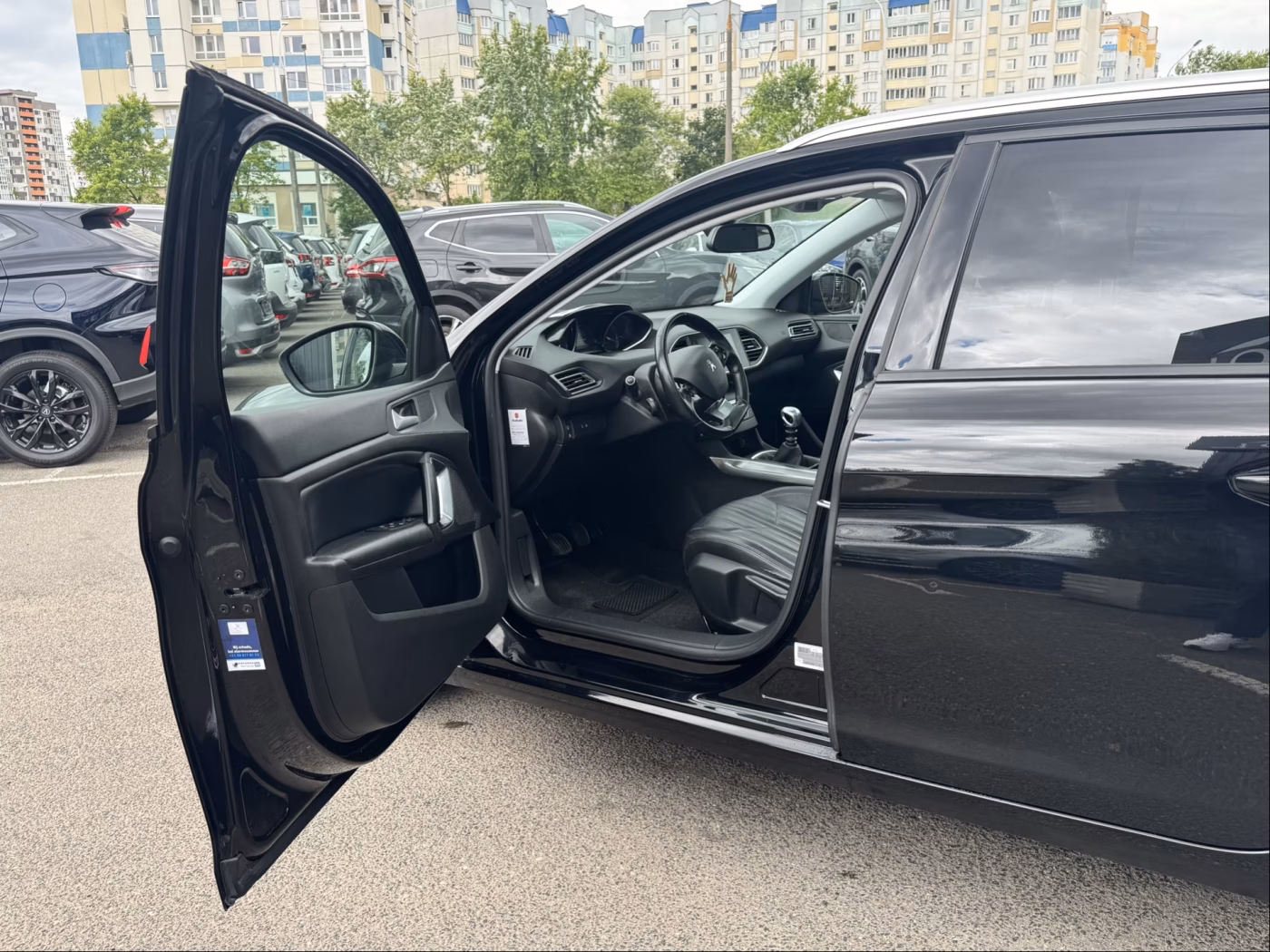 Peugeot 308 фото 9