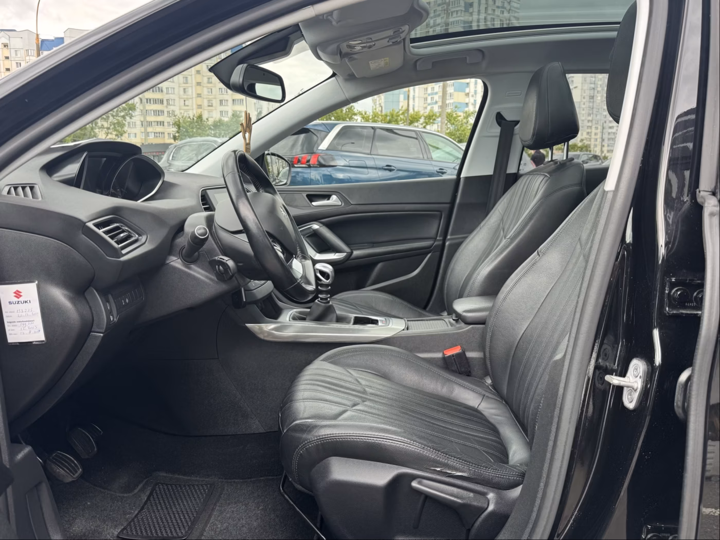 Peugeot 308 фото 10