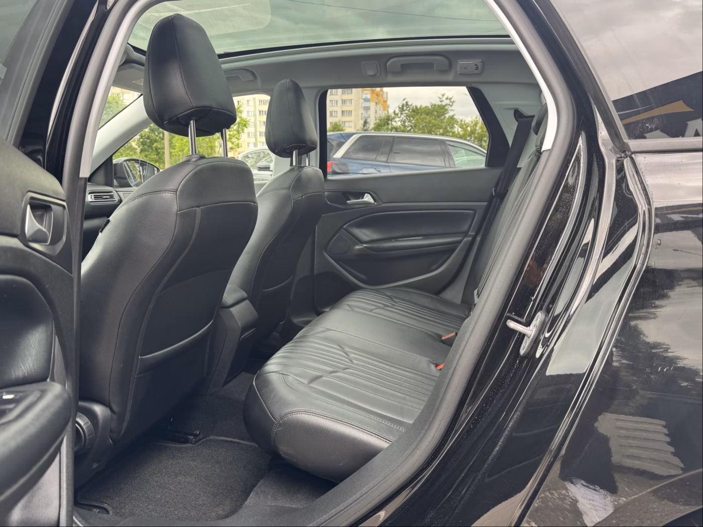Peugeot 308 фото 12