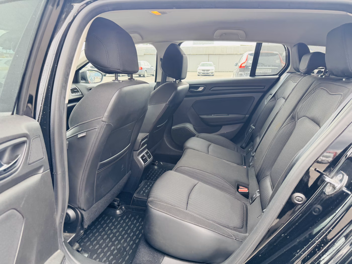 Renault Megane фото 6