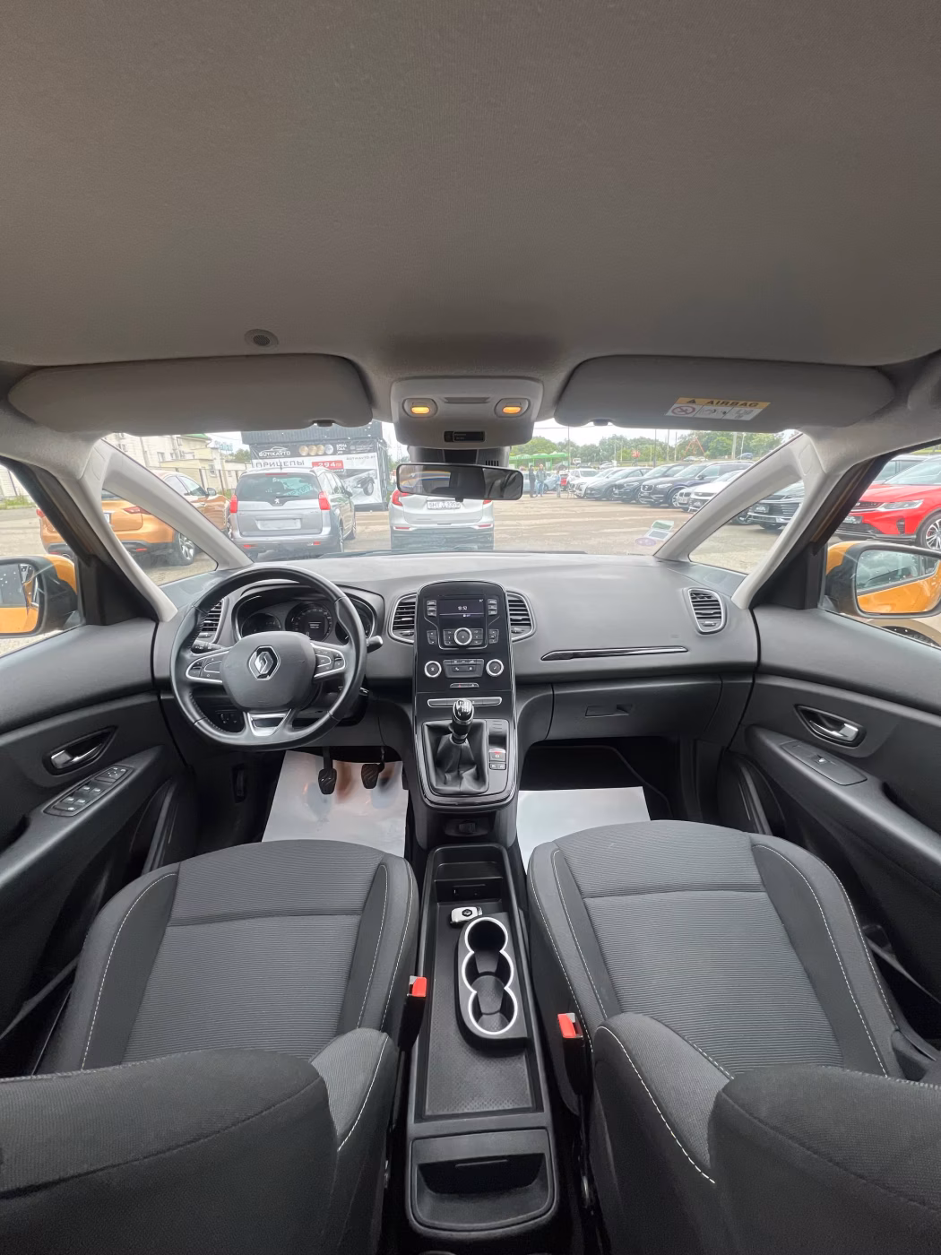 Renault Scenic фото 14