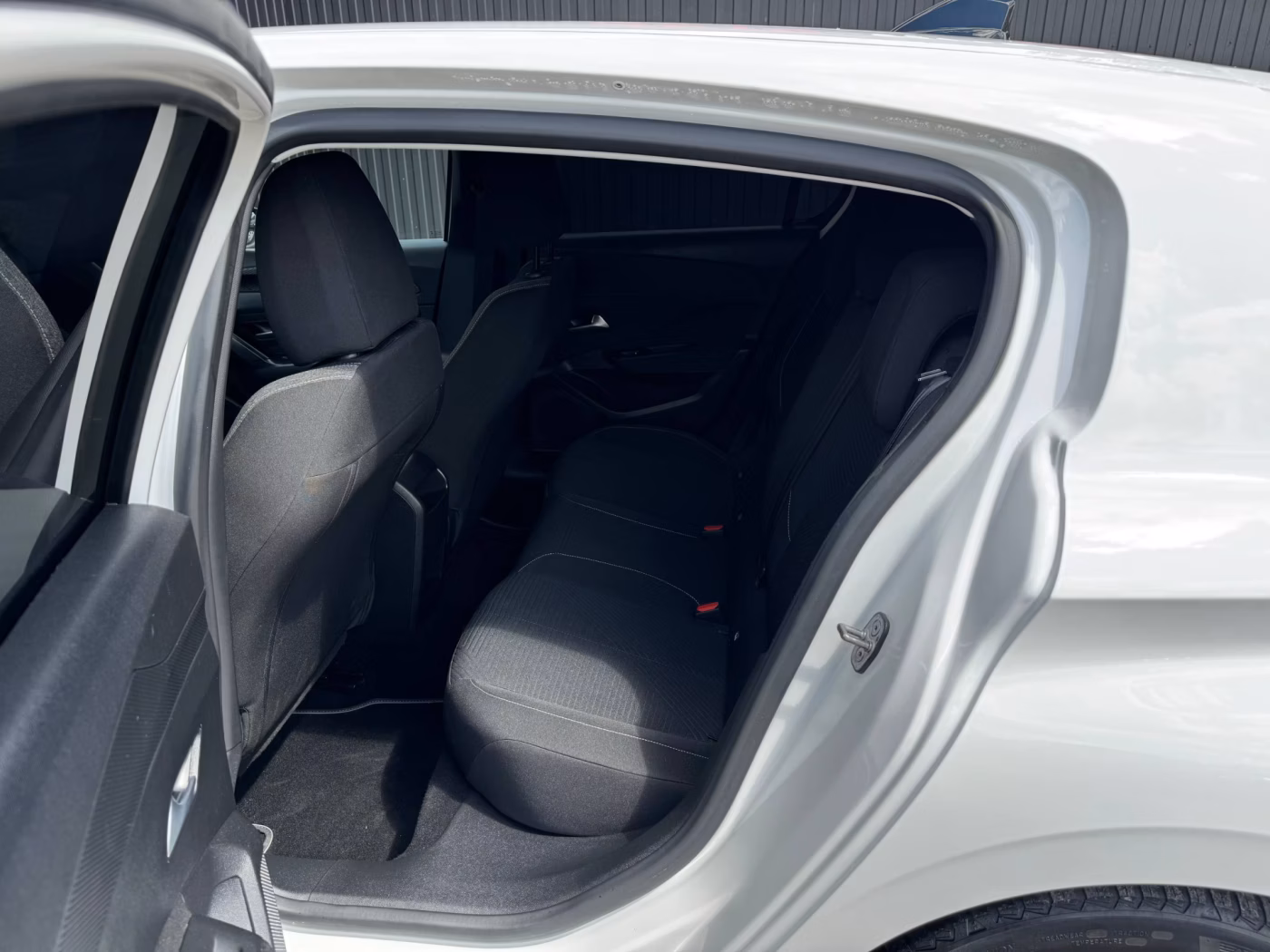 Peugeot 308 фото 9