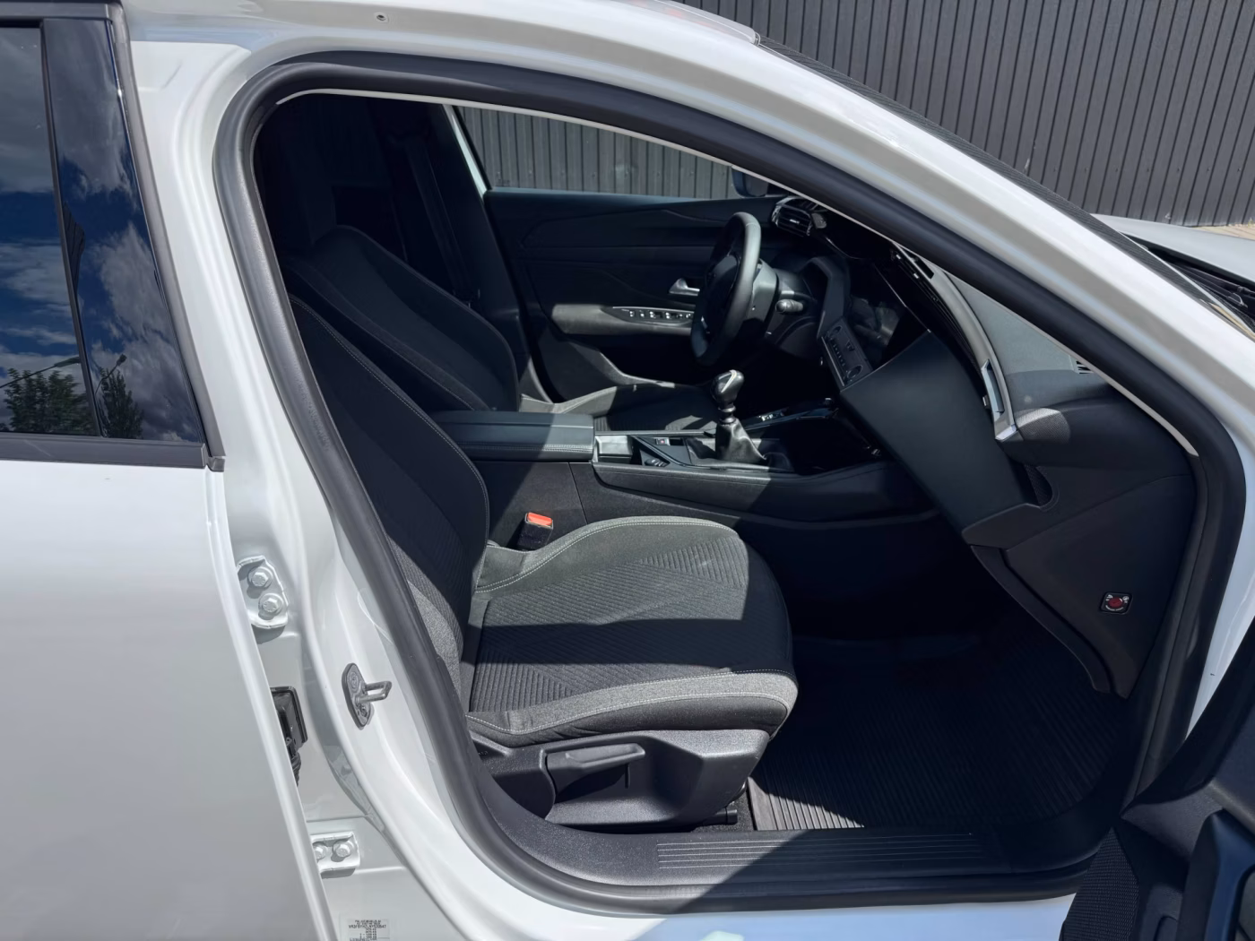 Peugeot 308 фото 11