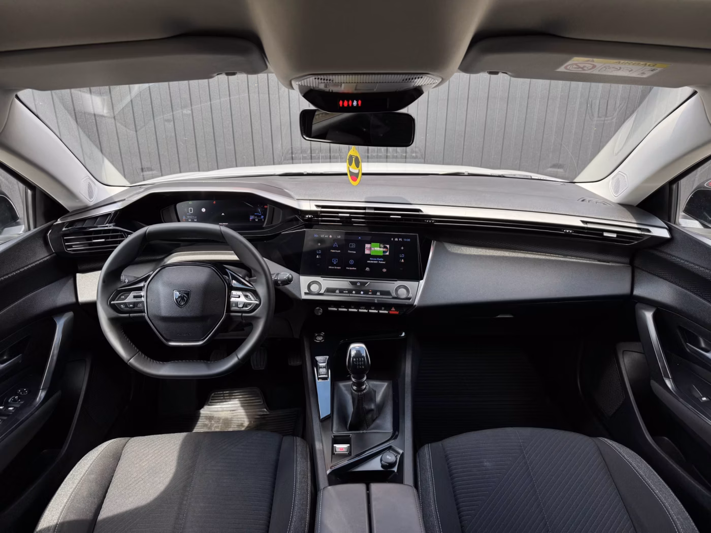 Peugeot 308 фото 12