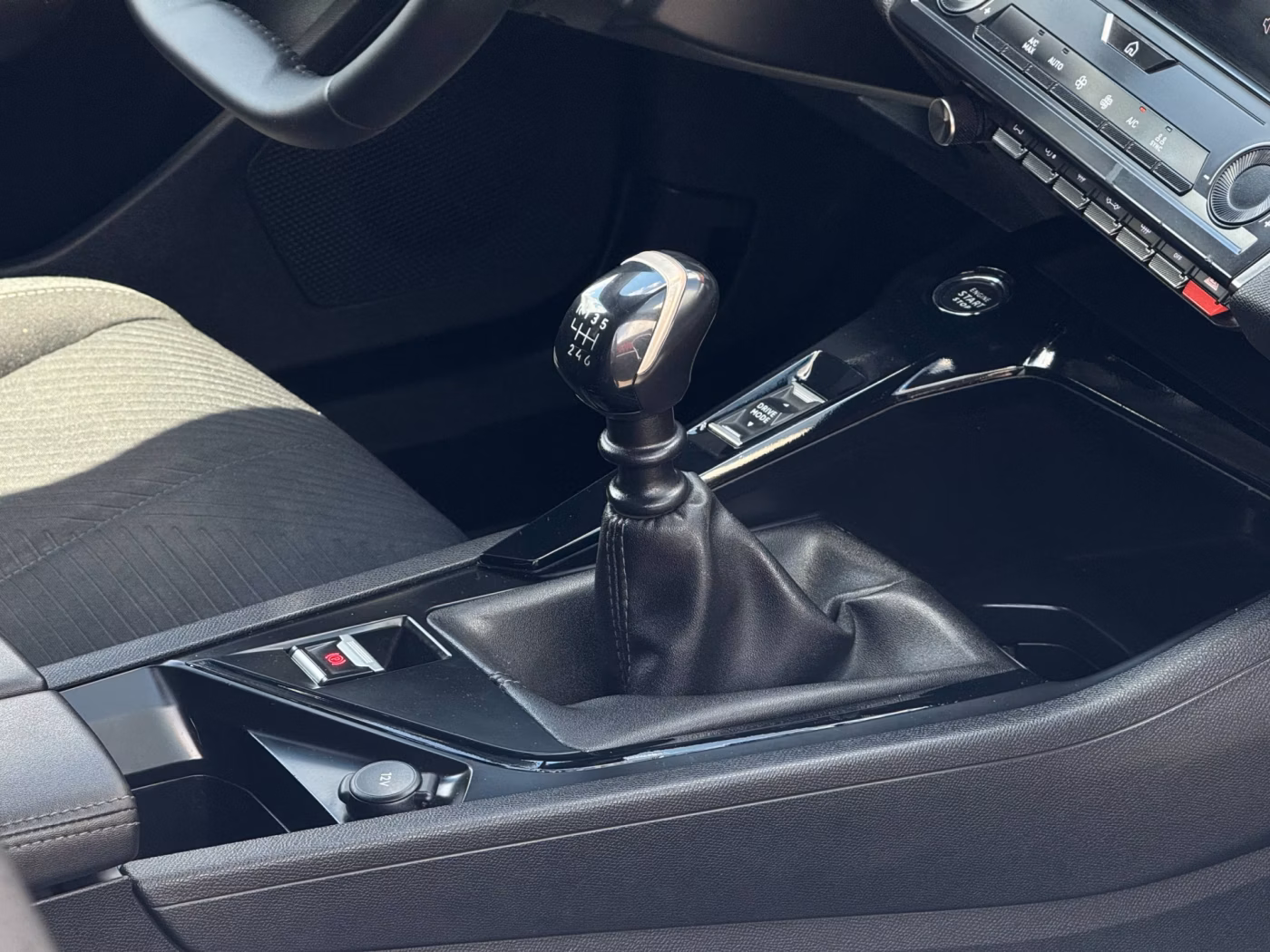 Peugeot 308 фото 19