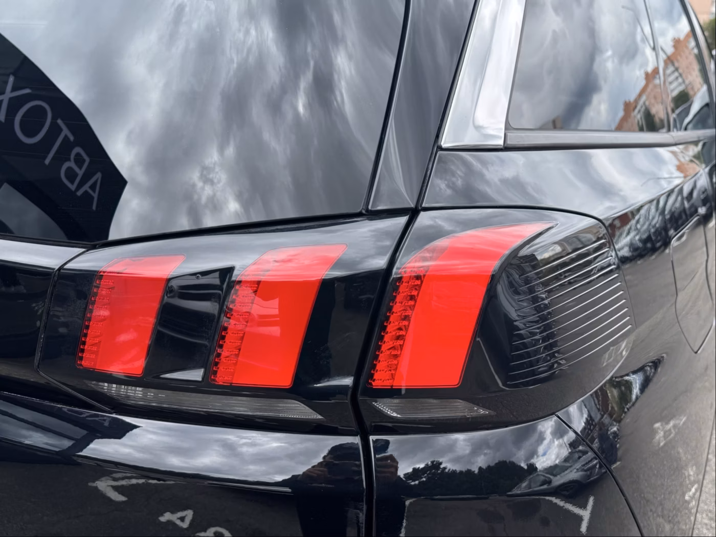 Peugeot 5008 фото 13