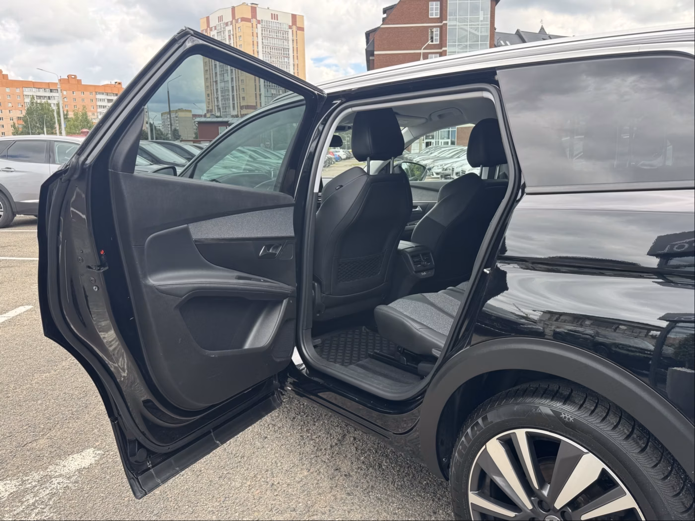 Peugeot 5008 фото 20