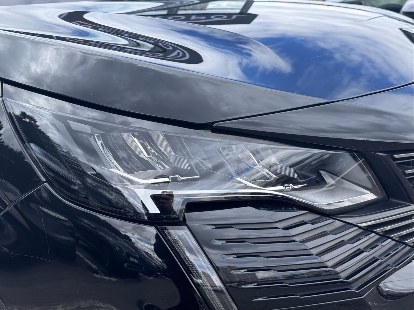 Peugeot 5008 фото 3