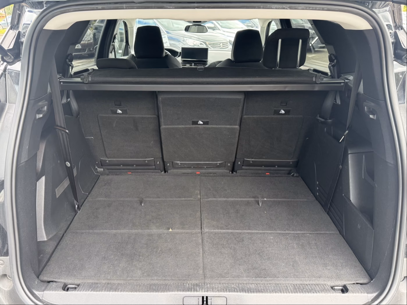Peugeot 5008 фото 12