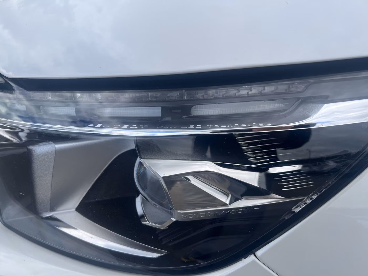 Peugeot 3008 фото 12