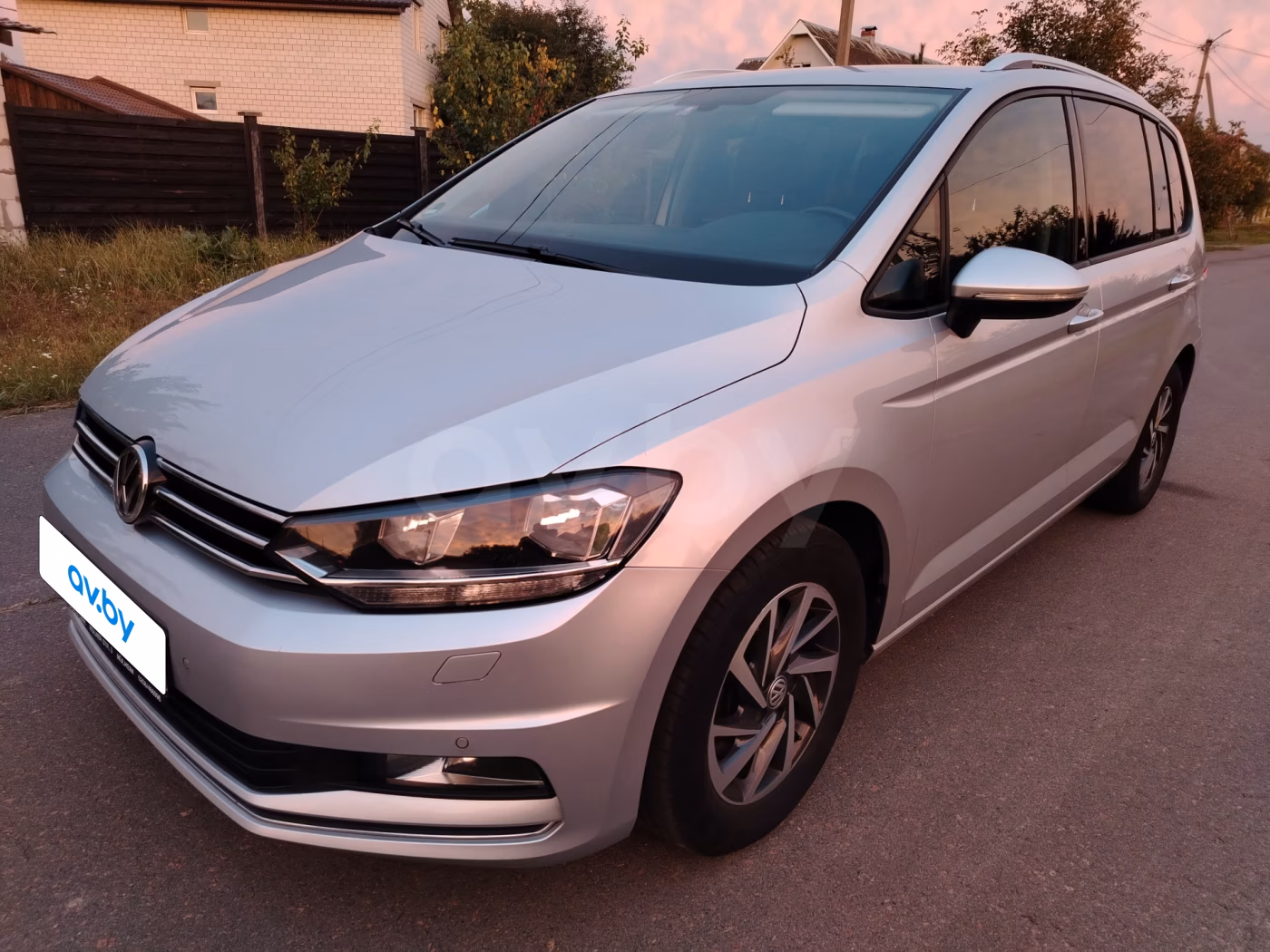 Volkswagen Touran фото 6