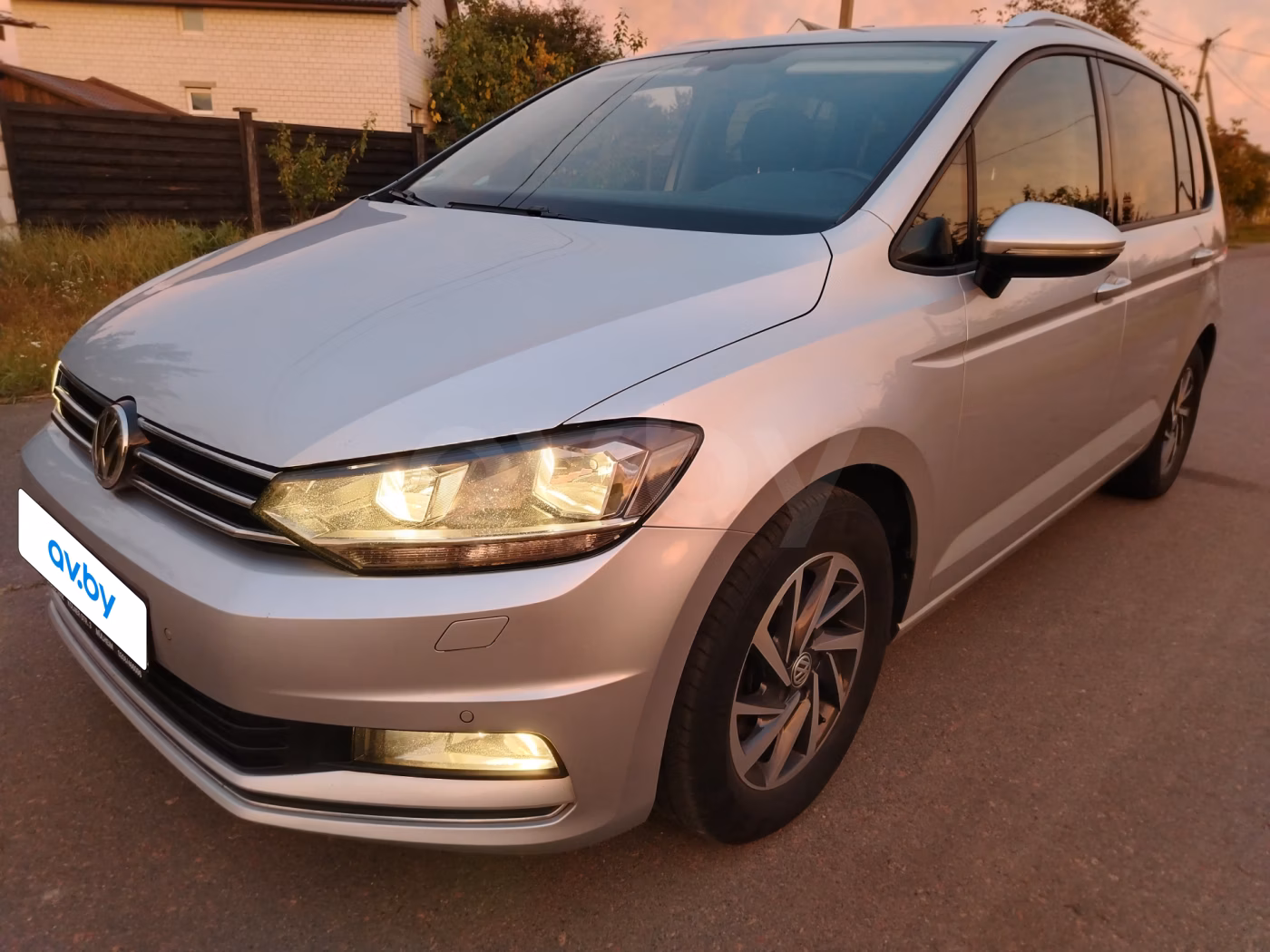 Volkswagen Touran фото 8