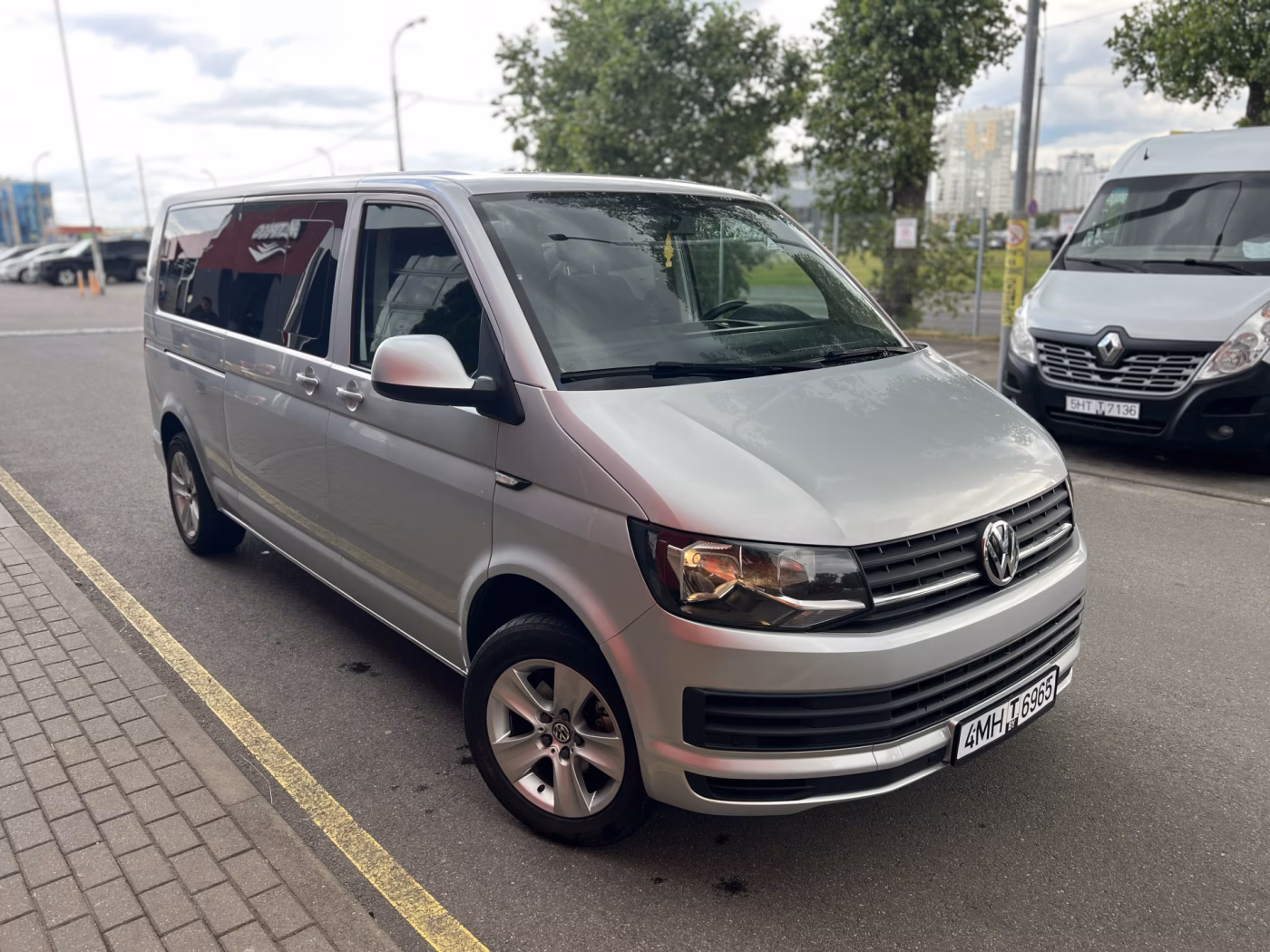 Volkswagen Caravelle фото 8