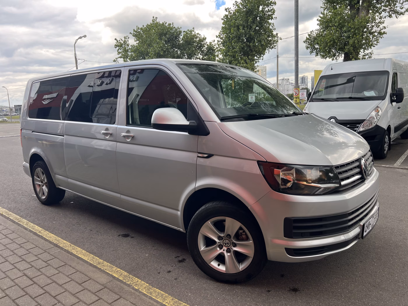 Volkswagen Caravelle фото 9