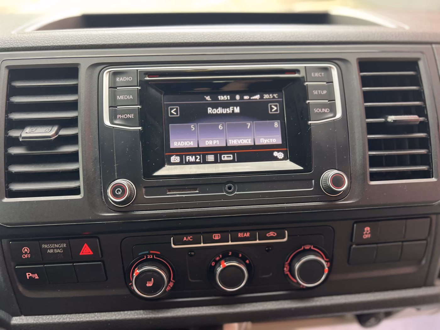 Volkswagen Caravelle фото 14