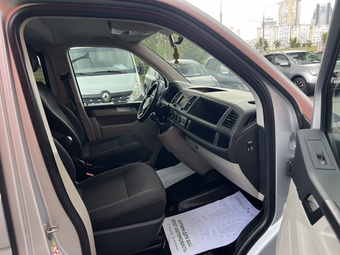 Volkswagen Caravelle фото 15