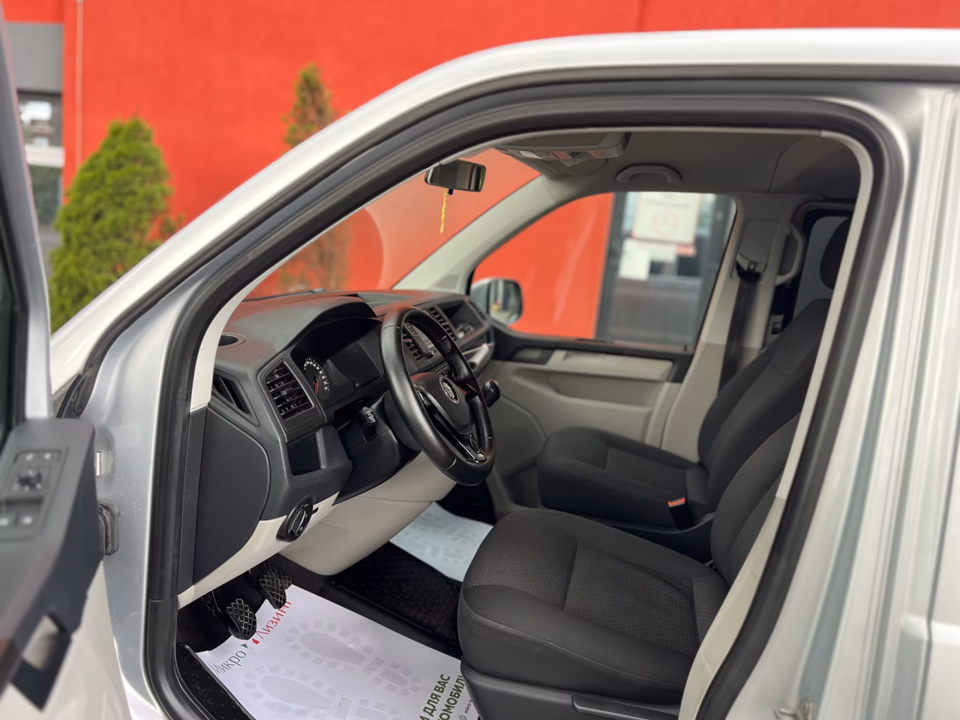 Volkswagen Caravelle фото 16