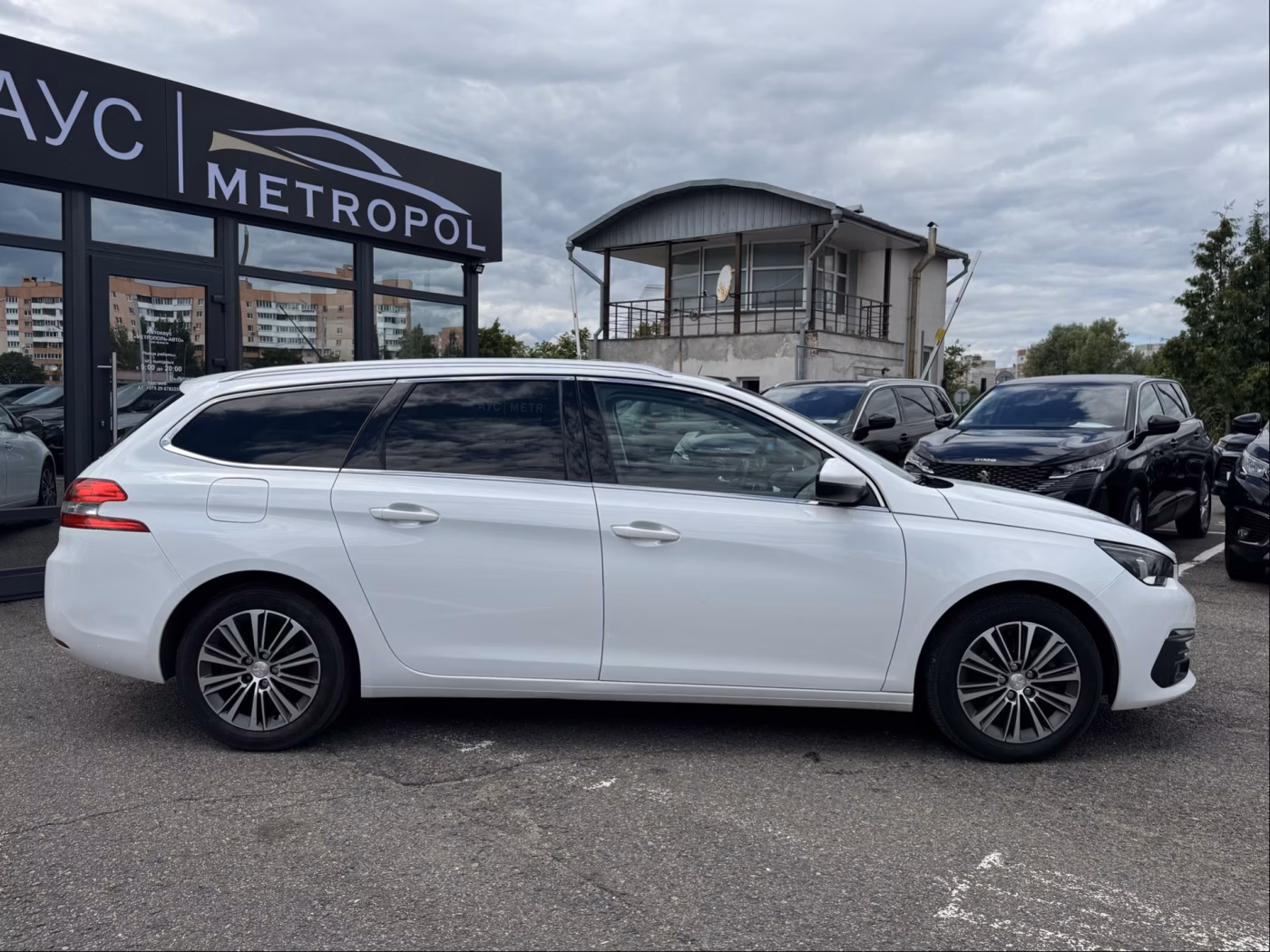 Peugeot 308 фото 6