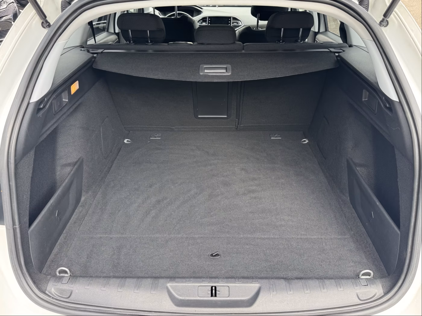 Peugeot 308 фото 11