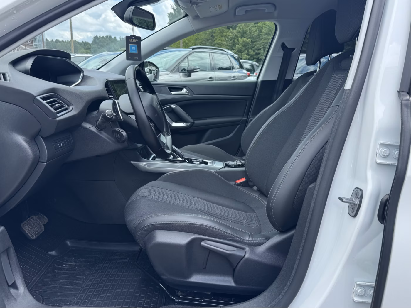 Peugeot 308 фото 16