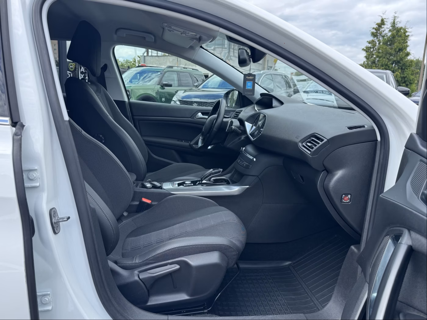 Peugeot 308 фото 18
