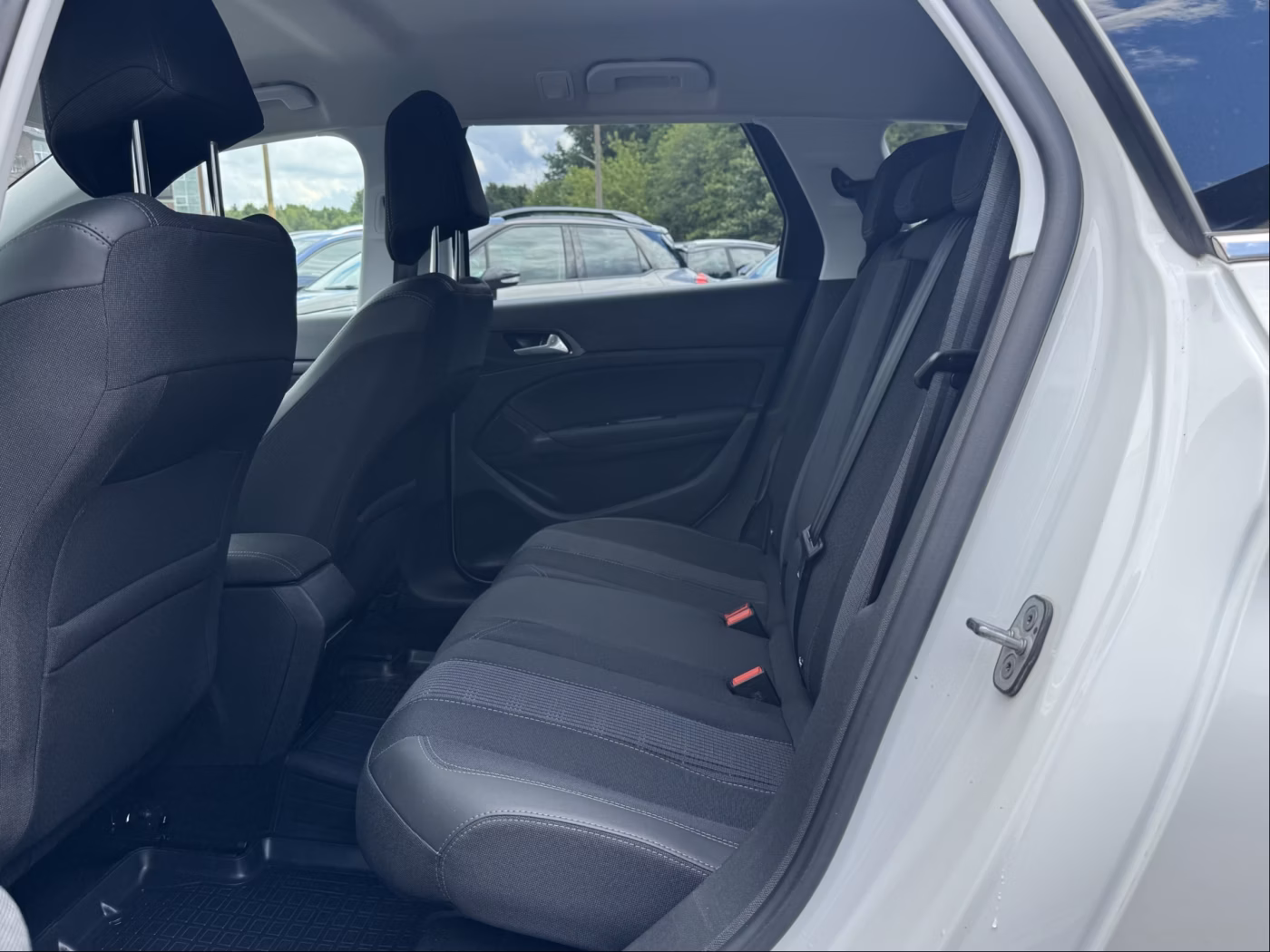 Peugeot 308 фото 20