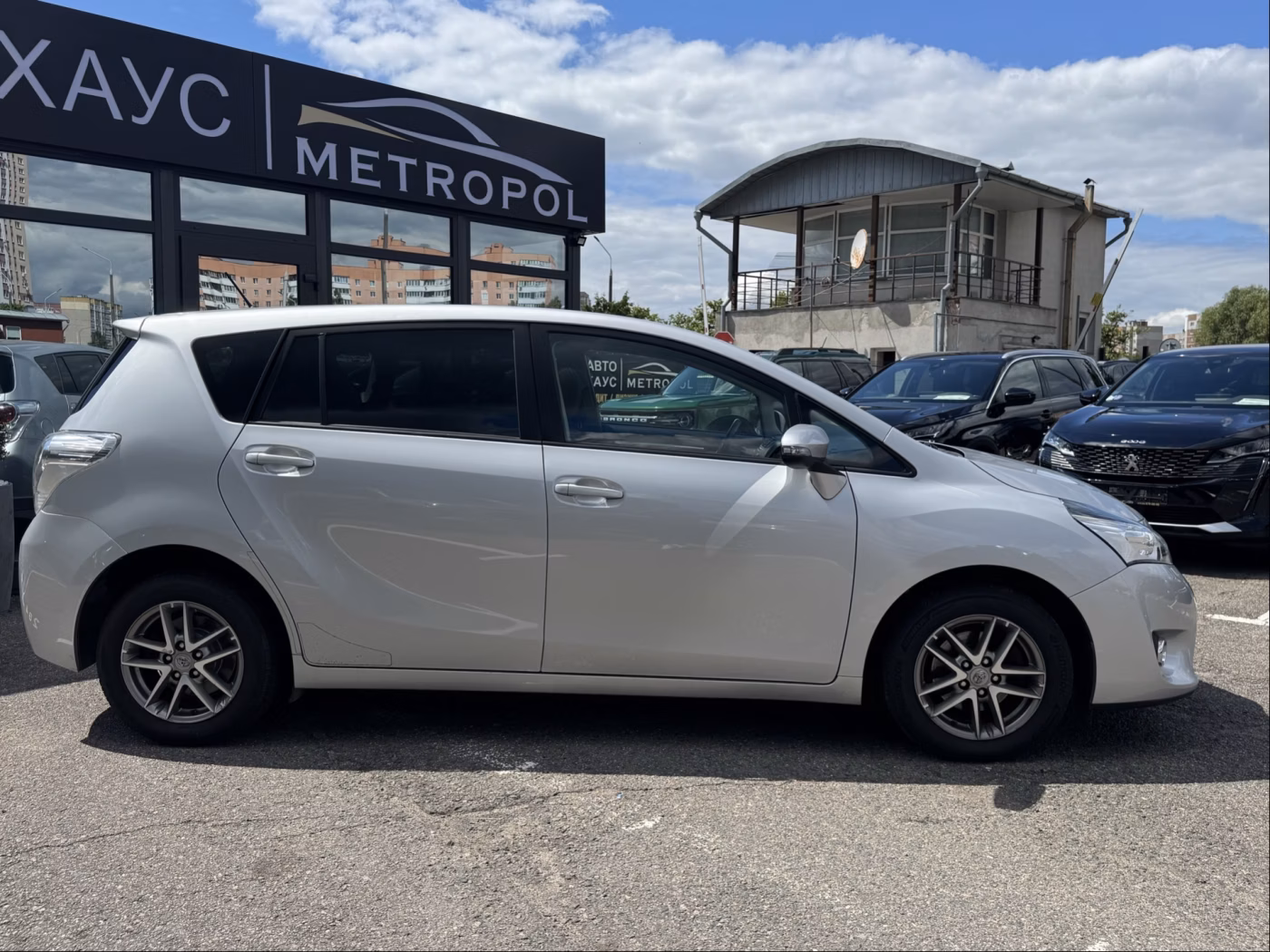 Toyota Verso фото 3