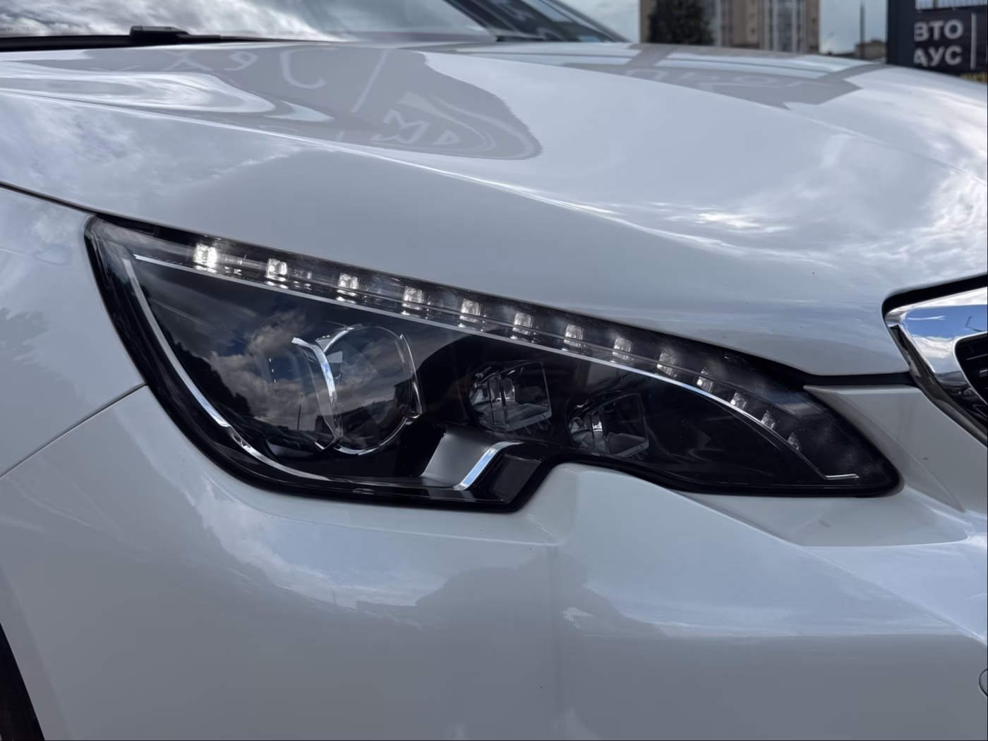 Peugeot 308 фото 4
