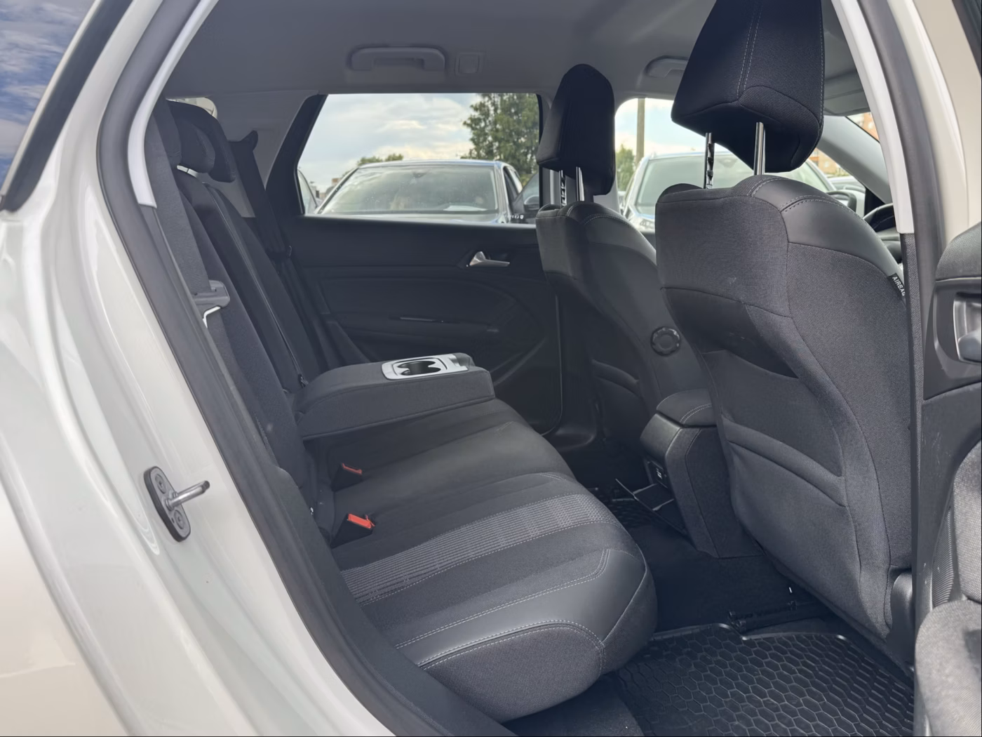 Peugeot 308 фото 20