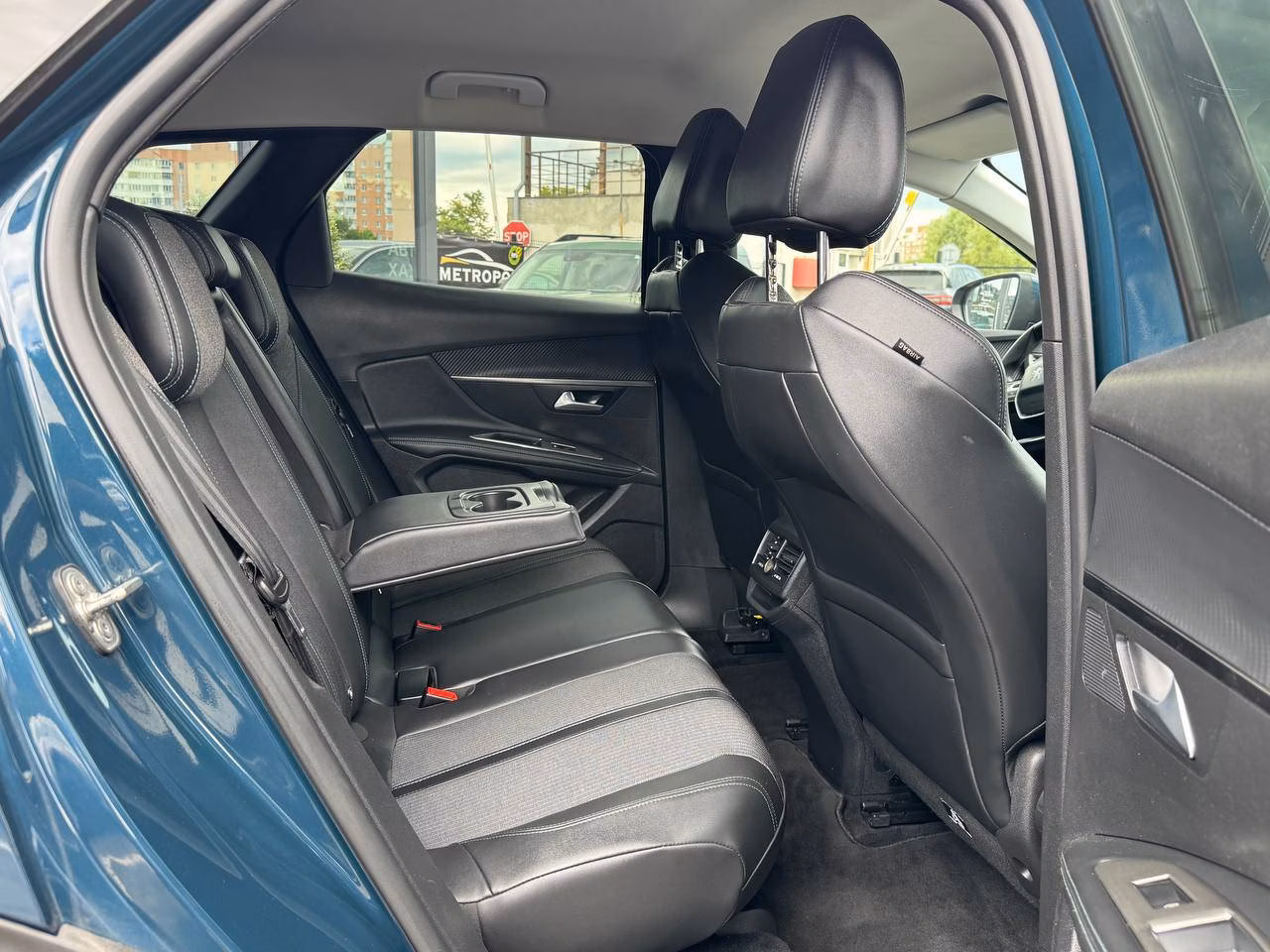 Peugeot 3008 фото 12